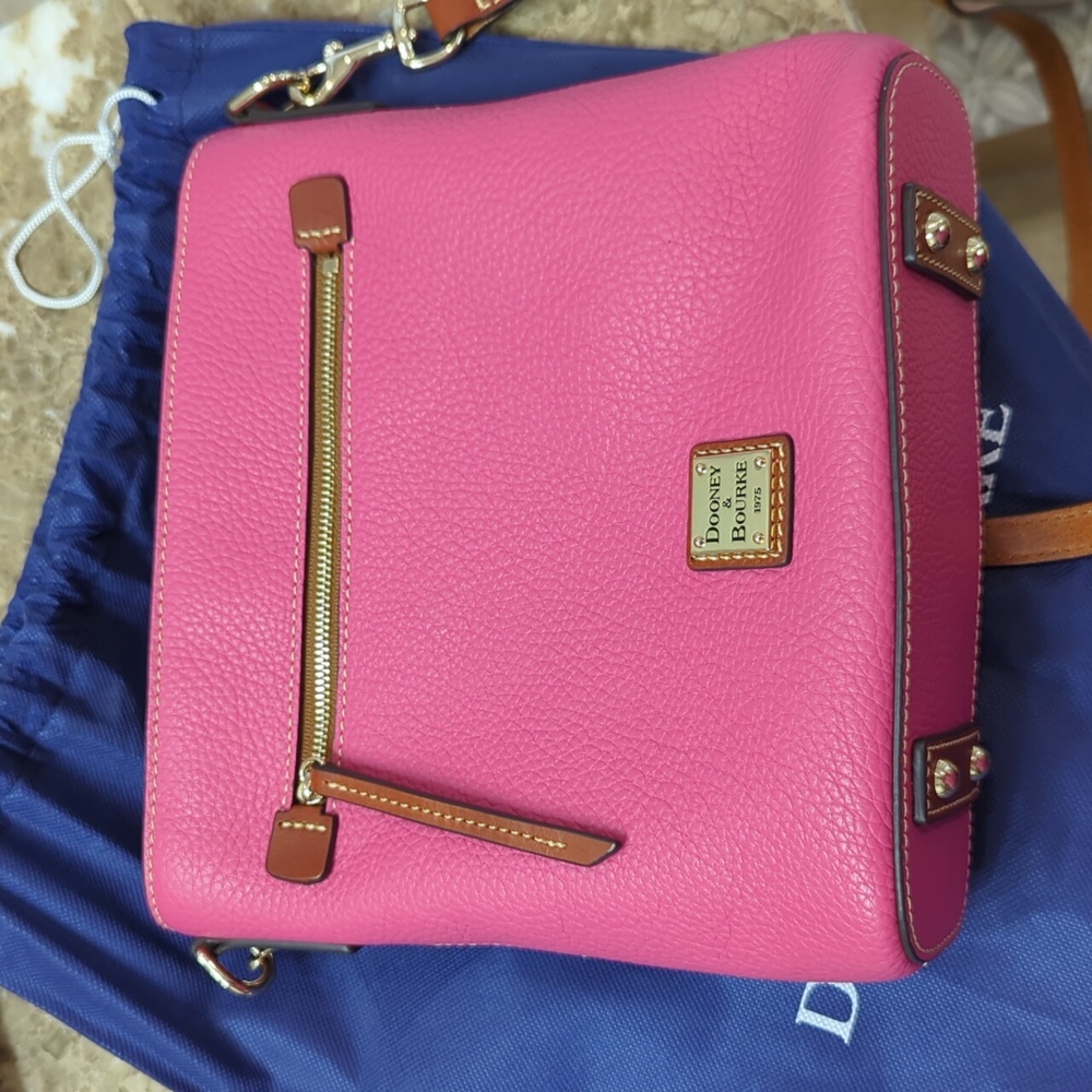 Dooney & Bourke Crossbody Bag Pink